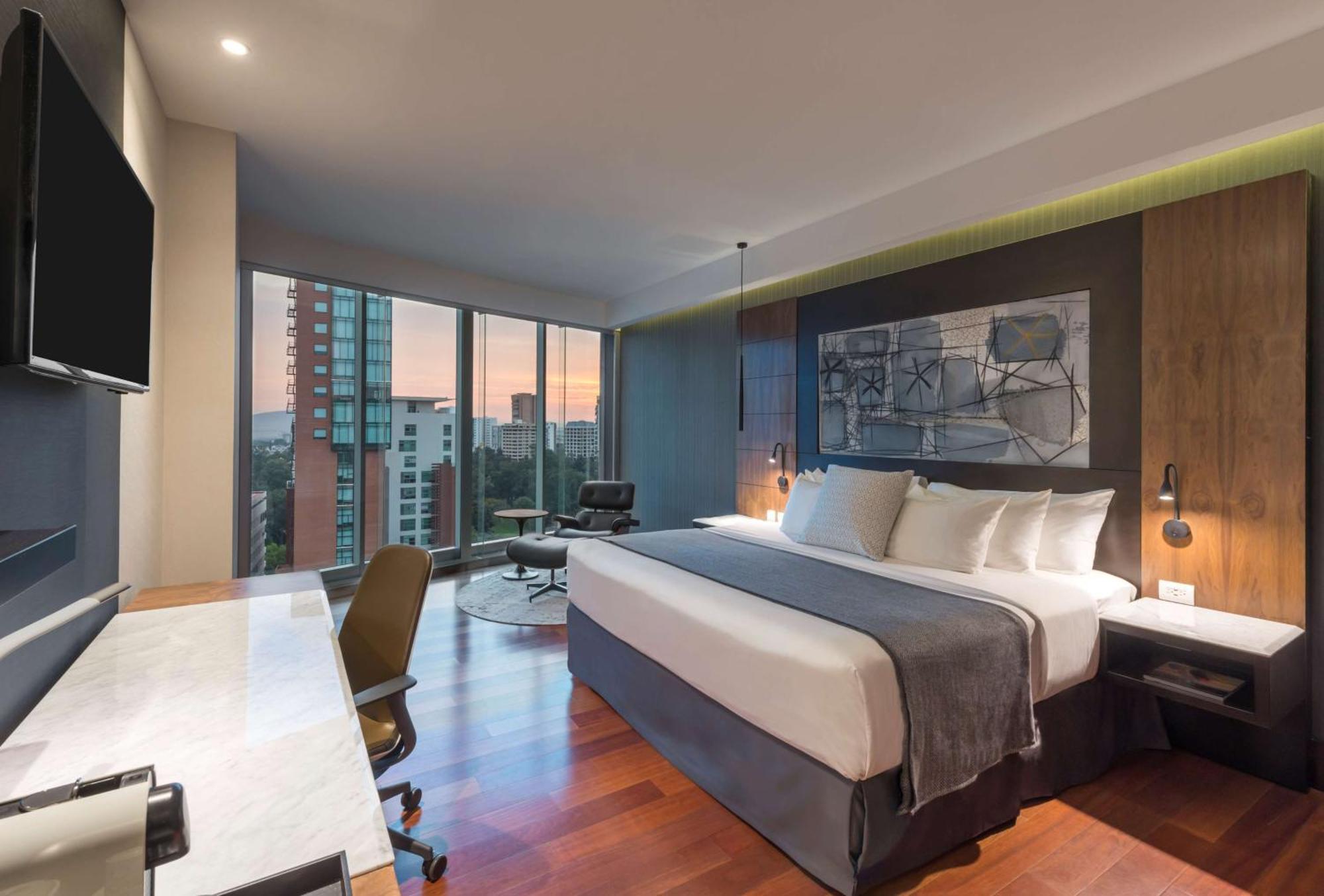 Отель Nh Collection Guadalajara Providencia Экстерьер фото